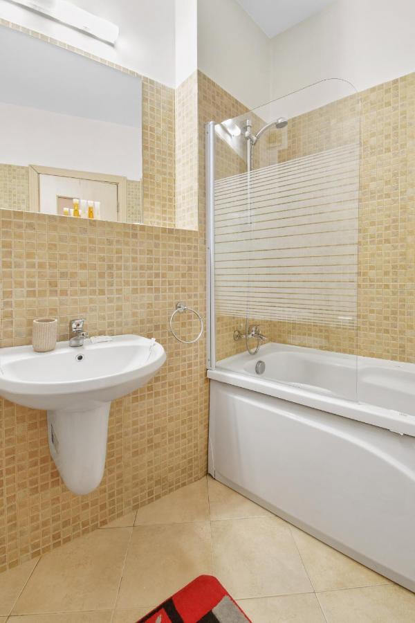 Matteri Apartment Синая Екстериор снимка